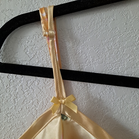 Delicates Yellow Floral Night Slip - Picture 4 of 6